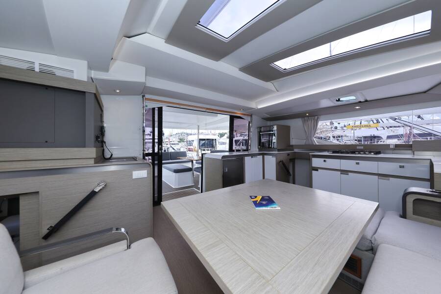 Fountaine Pajot Elba 45  | Sun Office