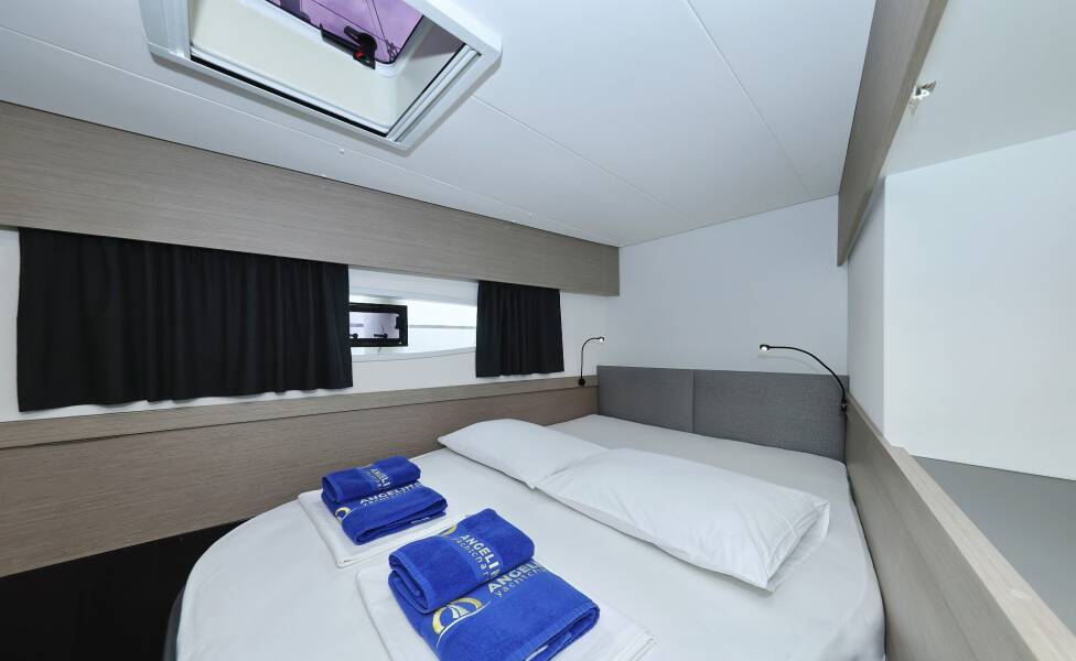 Fountaine Pajot Elba 45  | Sun Office