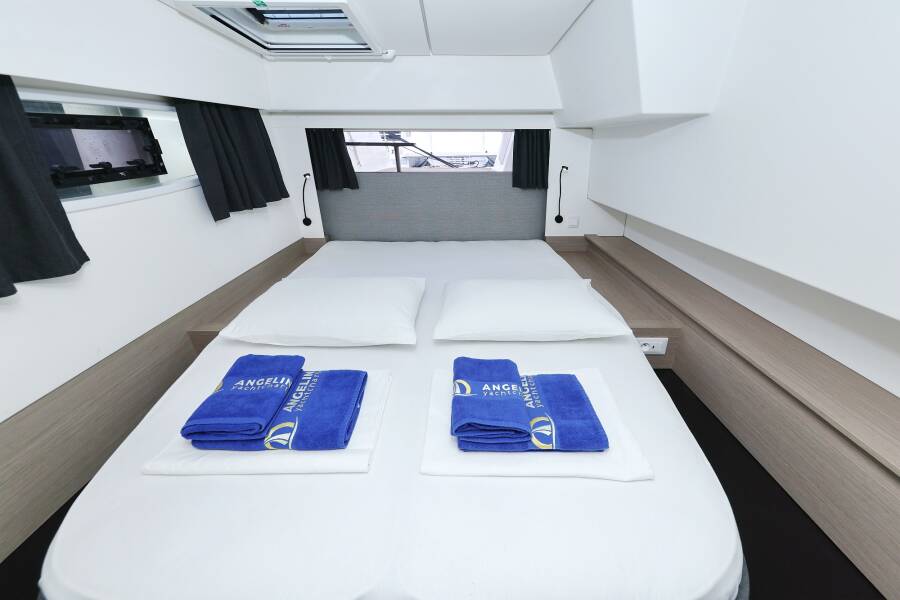 Fountaine Pajot Elba 45  | Sun Office