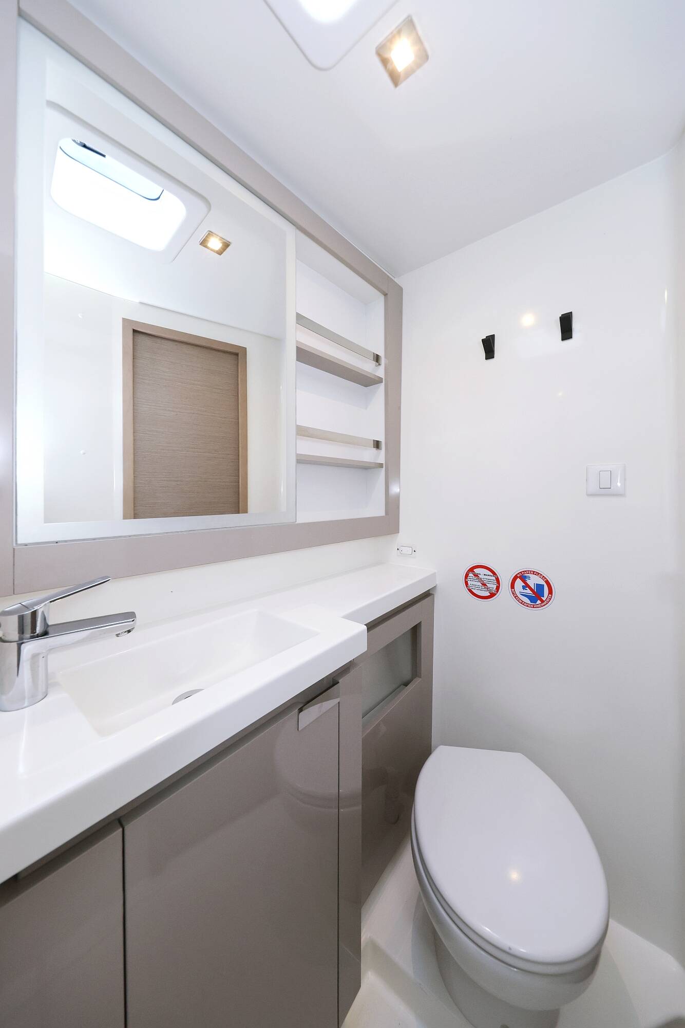 Fountaine Pajot Elba 45  | Sun Office