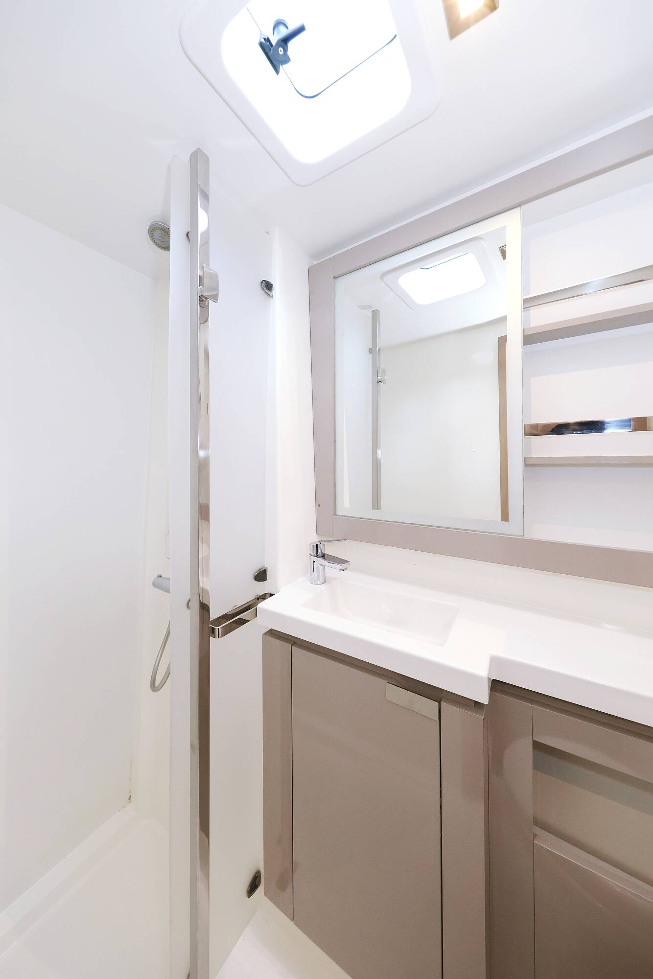 Fountaine Pajot Elba 45  | Sun Office