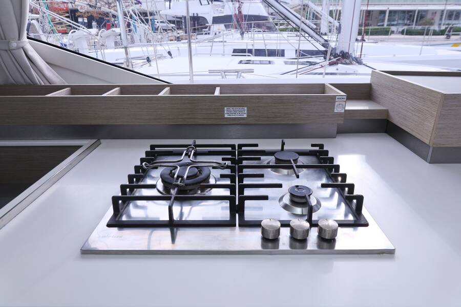 Fountaine Pajot Elba 45  | Sun Office