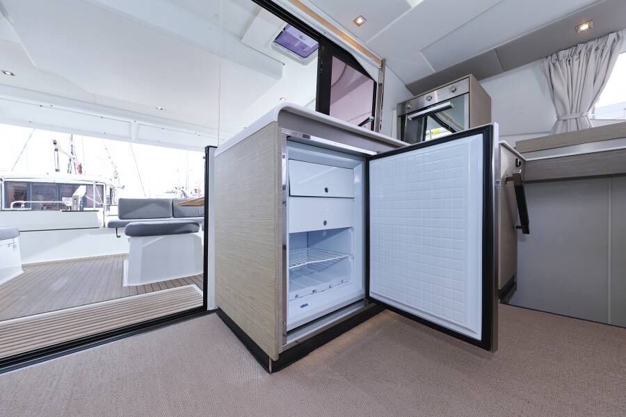 Fountaine Pajot Elba 45  | Sun Office