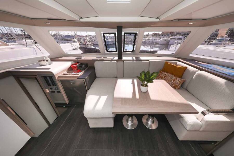 Fountaine Pajot Isla 40  | Orion