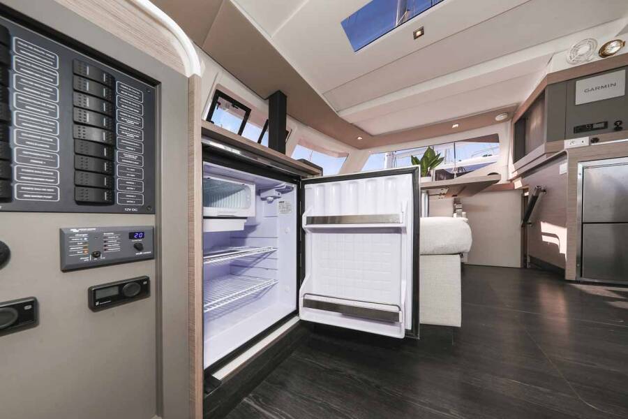 Fountaine Pajot Isla 40  | Orion