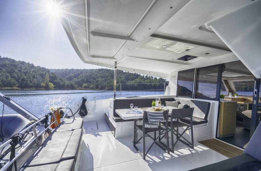 Fountaine Pajot Isla 40 | First Step