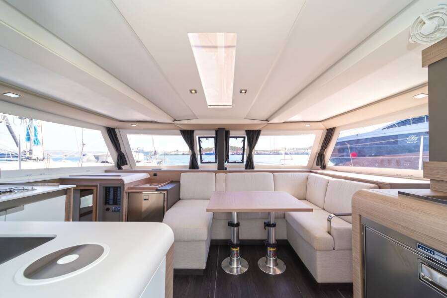 Fountaine Pajot Isla 40 | First Step