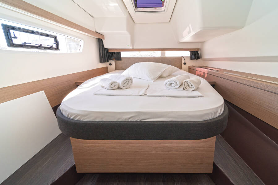 Fountaine Pajot Isla 40 | First Step