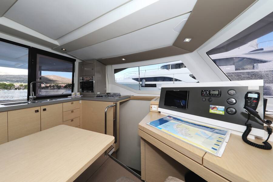 Fountaine Pajot Lucia 40  | Why Not