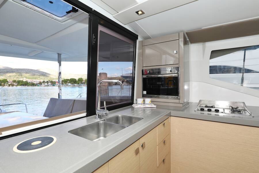 Fountaine Pajot Lucia 40  | Why Not