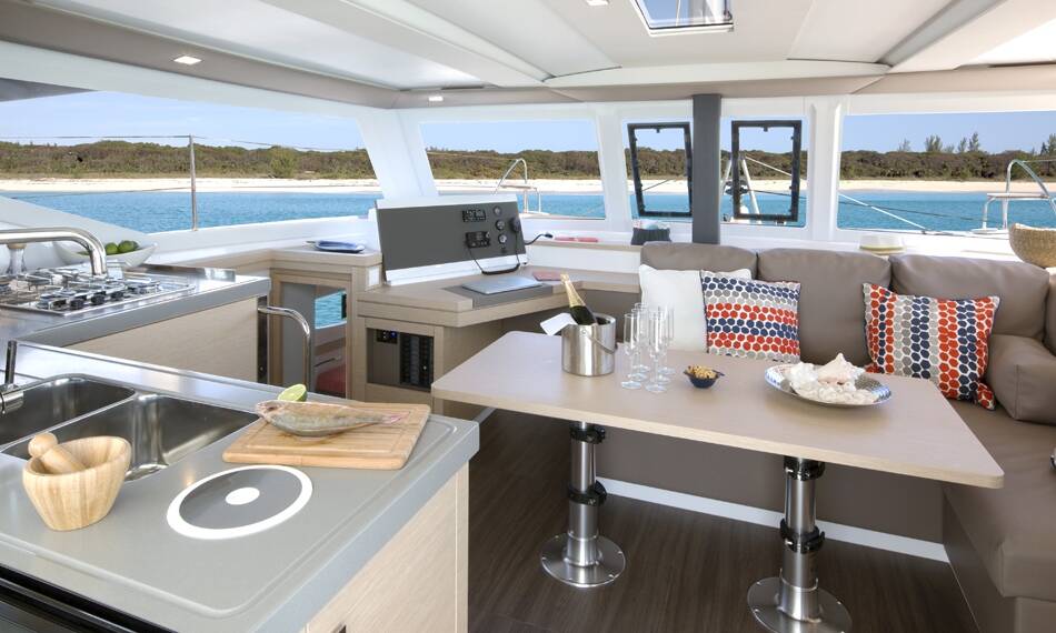 Fountaine Pajot Lucia 40  | Space