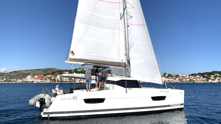 Fountaine Pajot Lucia 40  | Leon