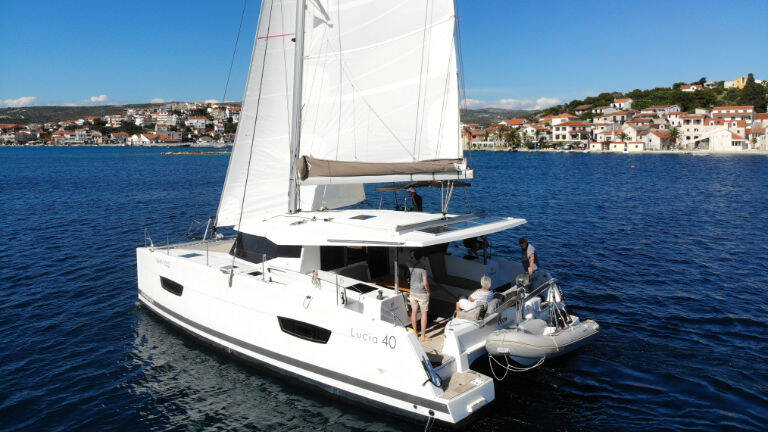 Fountaine Pajot Lucia 40  | Leon