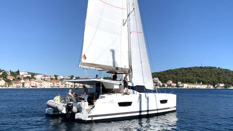 Fountaine Pajot Lucia 40  | Leon