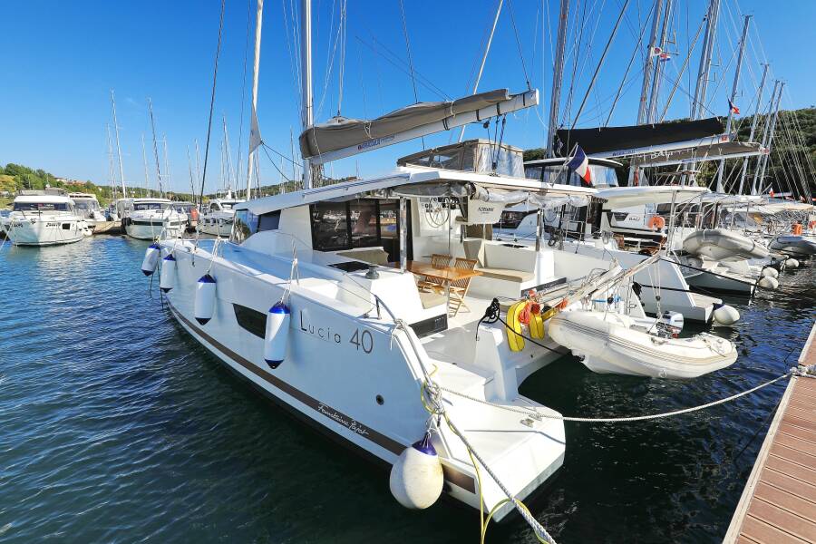 Fountaine Pajot Lucia 40 | Floreanne