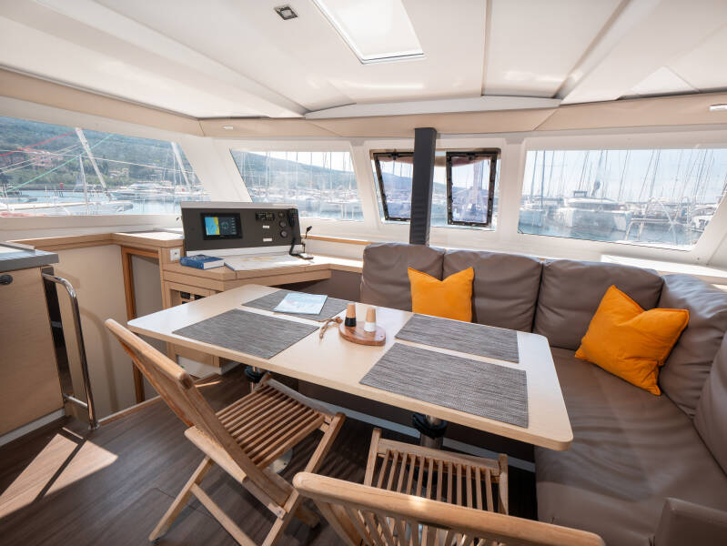 Fountaine Pajot Lucia 40 | Stella Luna