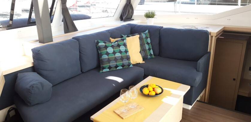 Fountaine Pajot Lucia 40  | Nala