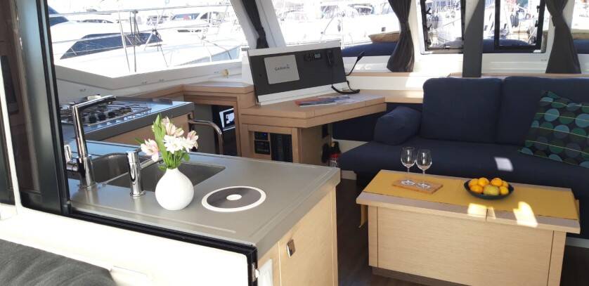 Fountaine Pajot Lucia 40  | Nala