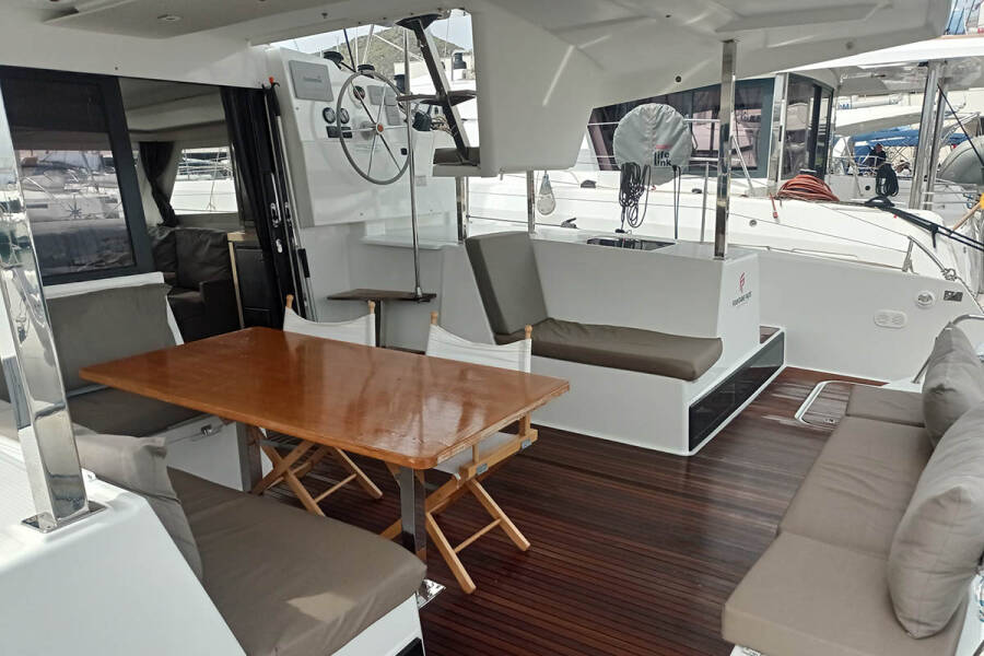 Fountaine Pajot Lucia 40  | Shanti