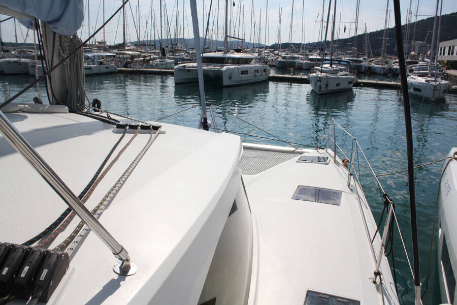 Fountaine Pajot Lucia 40  | Shanti