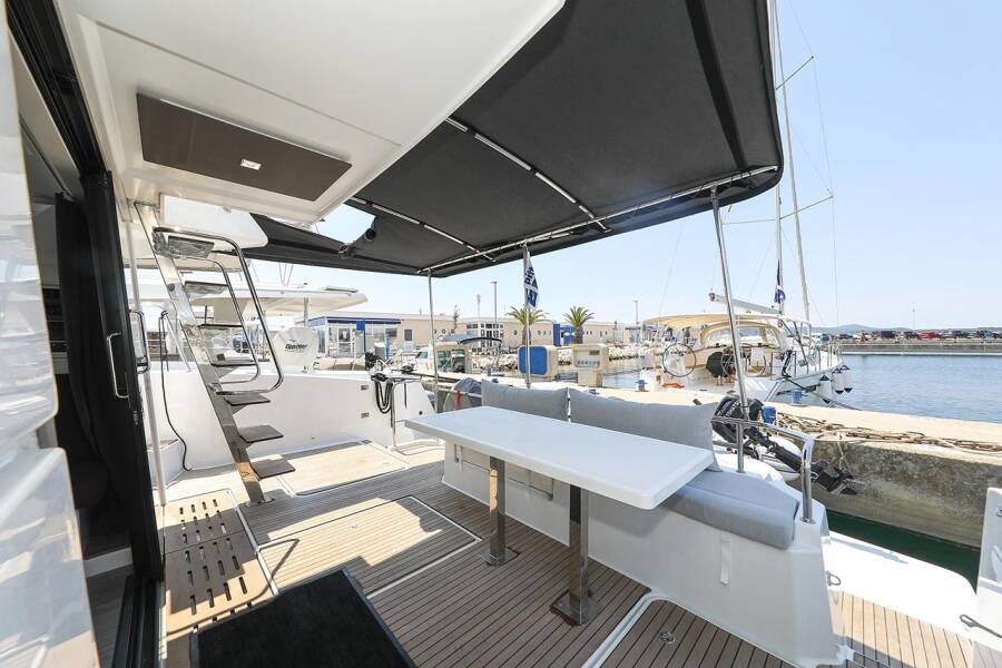 Fountaine Pajot MY 37  | Anrik