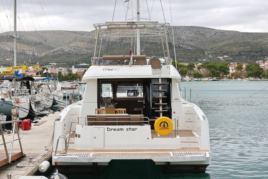 Fountaine Pajot MY 37 | Dream Star