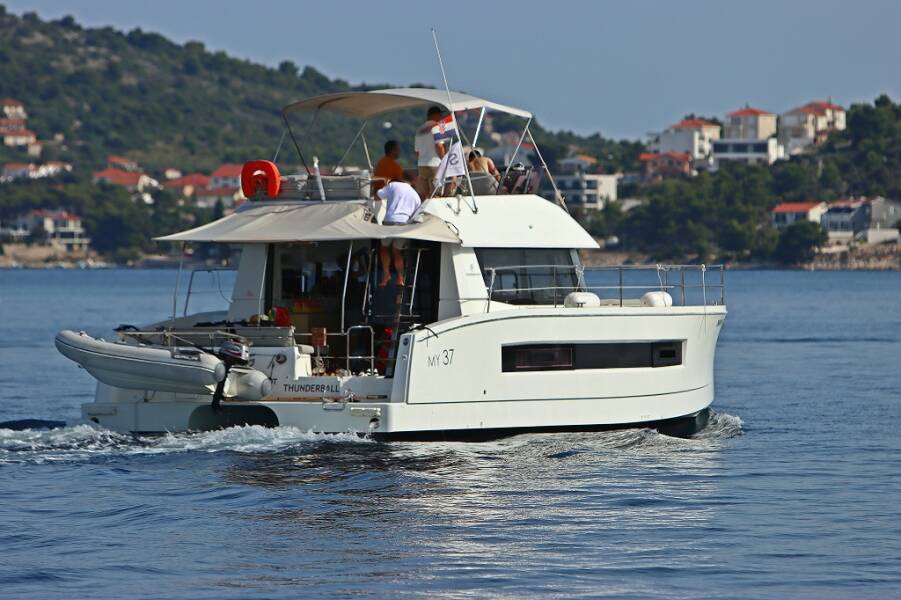 Fountaine Pajot MY 37  | Thunderball