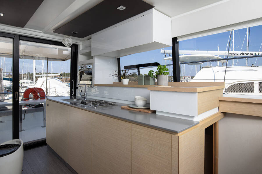 Fountaine Pajot MY 37  | Mare Tortuga