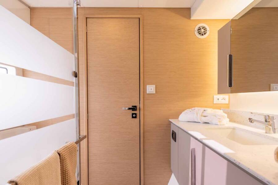 Fountaine Pajot New 44 Quatuor | Makatea