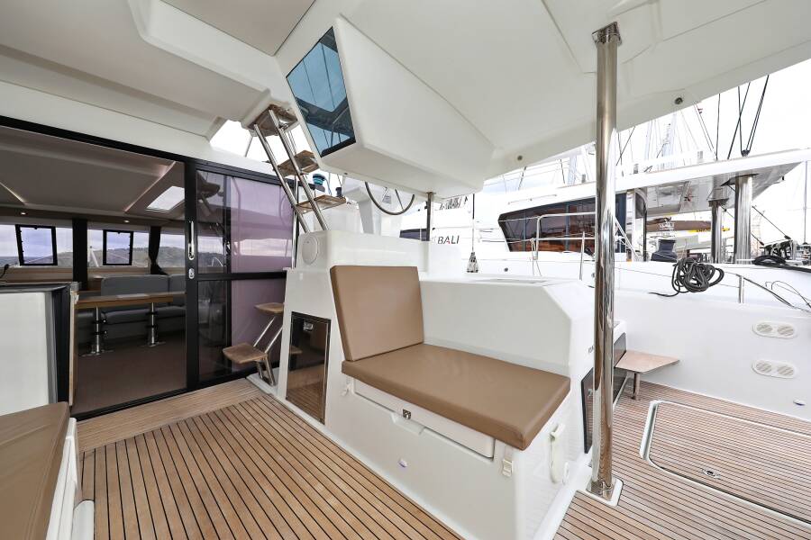 Fountaine Pajot Saona 47 Quintet  | Martin V