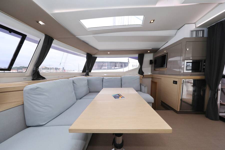 Fountaine Pajot Saona 47 Quintet  | Martin V