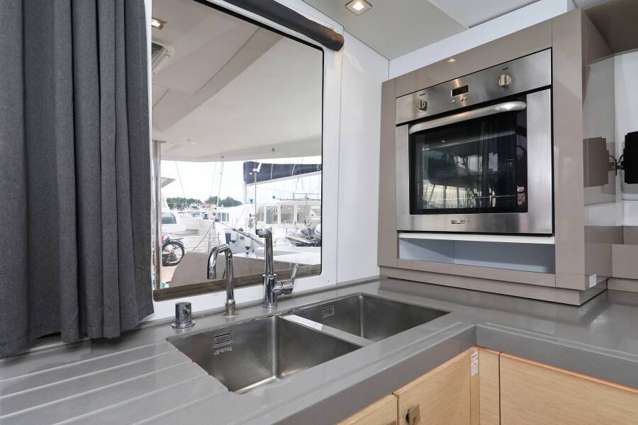 Fountaine Pajot Saona 47 Quintet  | Martin V