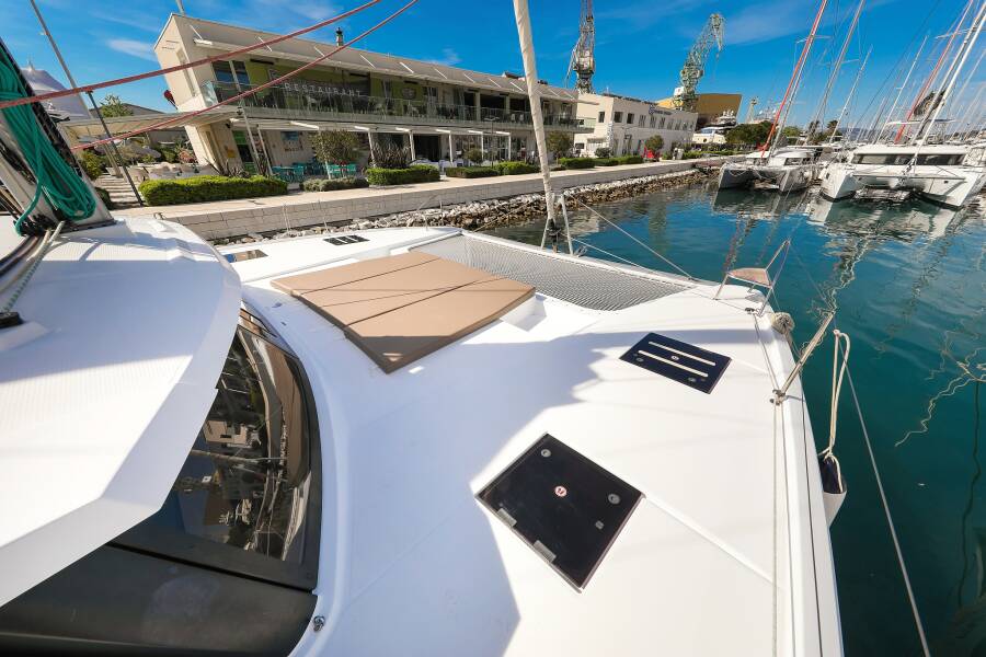 Fountaine Pajot Saona 47 Quintet  | Nina V