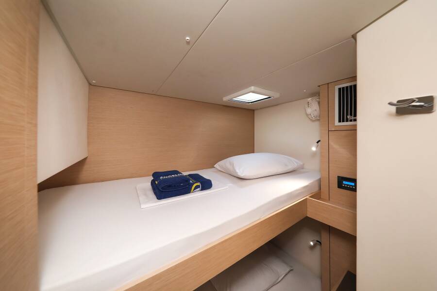 Fountaine Pajot Saona 47 Quintet  | Nina V