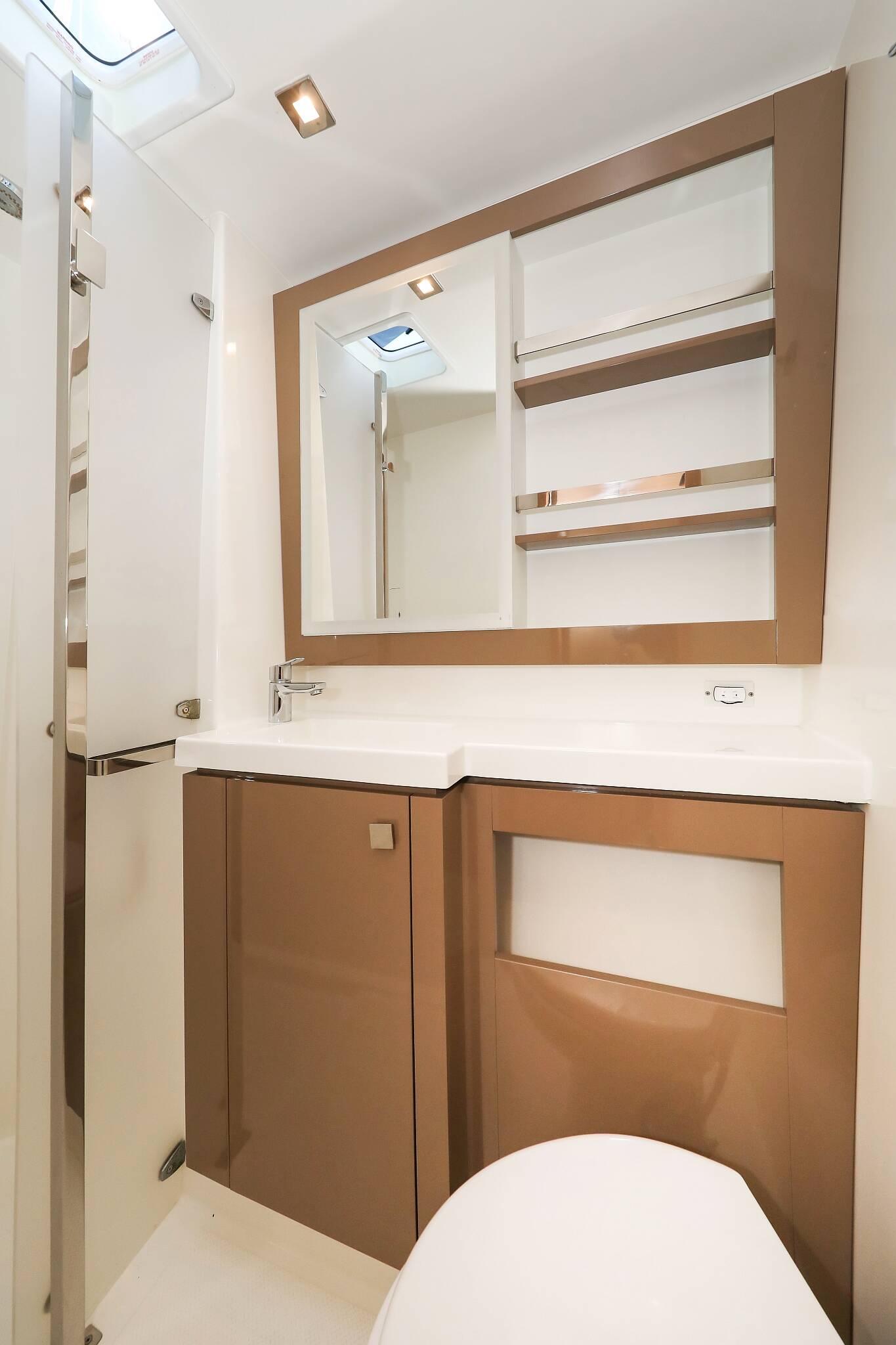 Fountaine Pajot Saona 47 Quintet  | Nina V