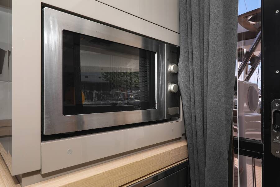 Fountaine Pajot Saona 47 Quintet  | Nina V