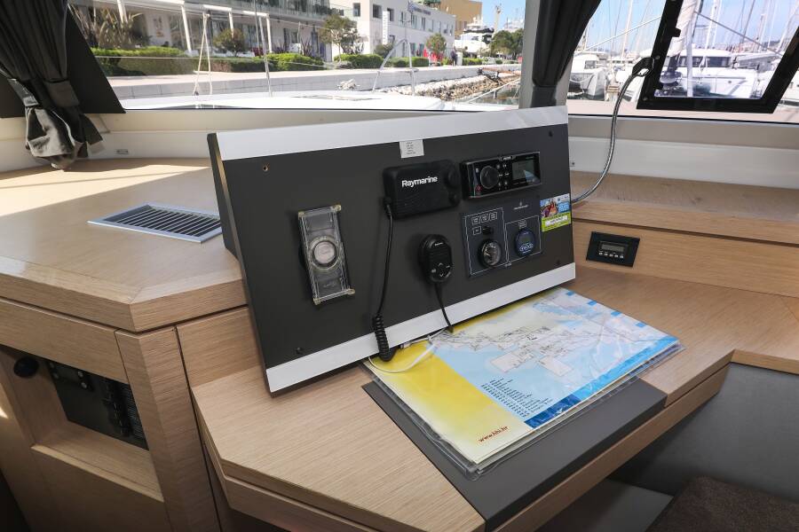 Fountaine Pajot Saona 47 Quintet  | Nina V