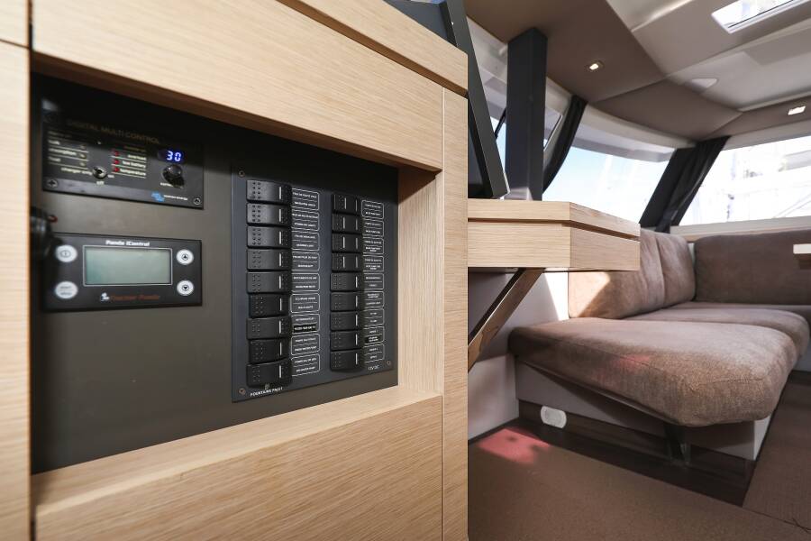 Fountaine Pajot Saona 47 Quintet  | Nina V