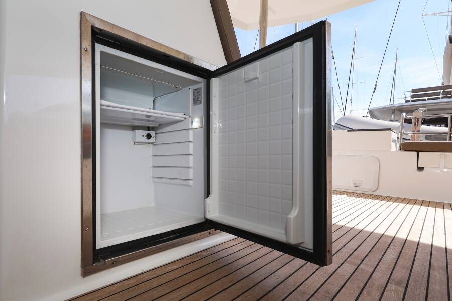 Fountaine Pajot Saona 47 Quintet  | Nina V