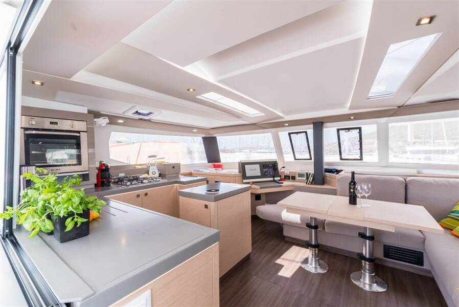 Fountaine Pajot Saona 47 Quintet  | Sunny Wave