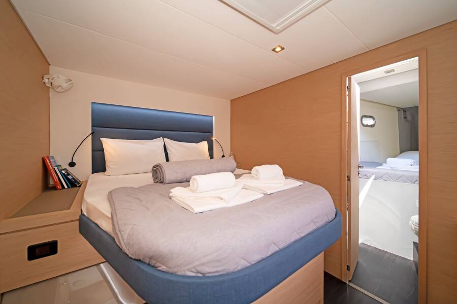 Fountaine Pajot Tanna 47 | First Life