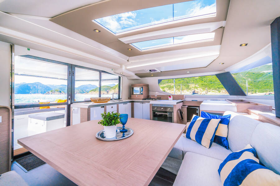 Fountaine Pajot Tanna 47  | First Life