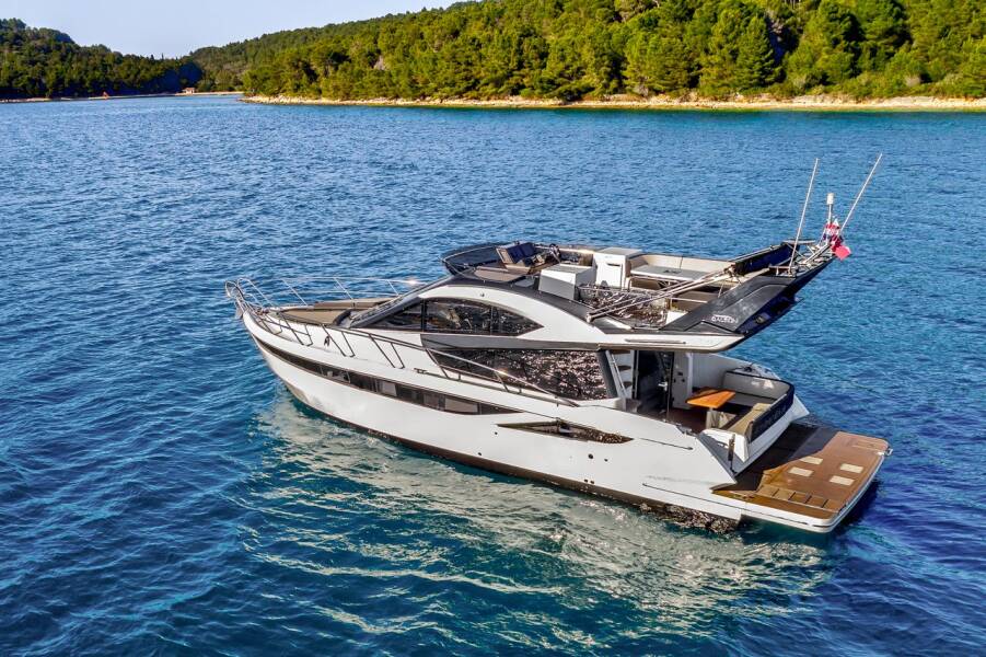 Galeon 420  | Amber Blue