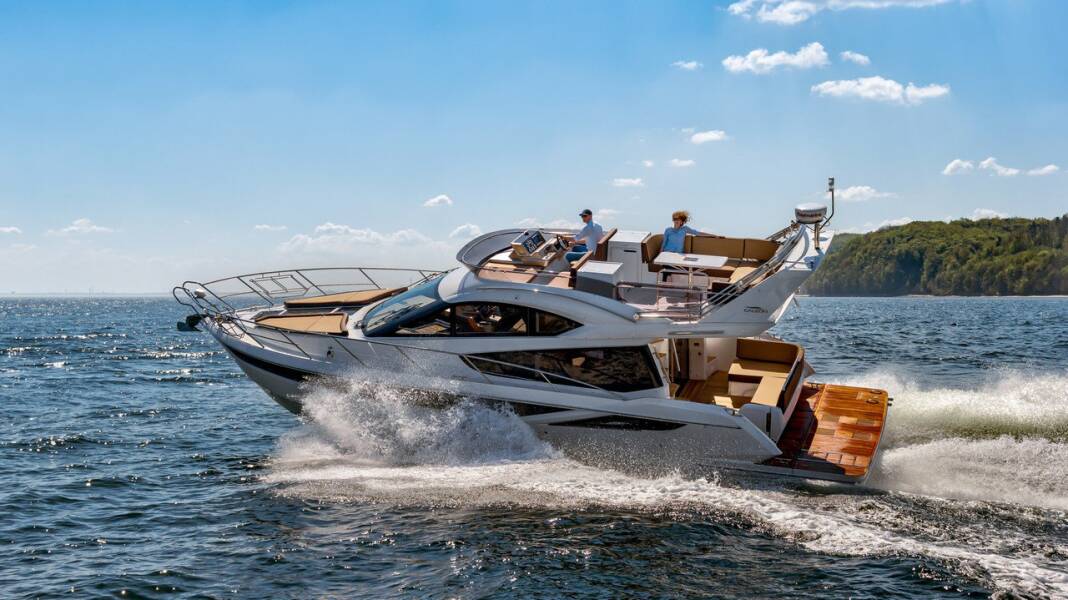 Galeon 420  | Amber Blue