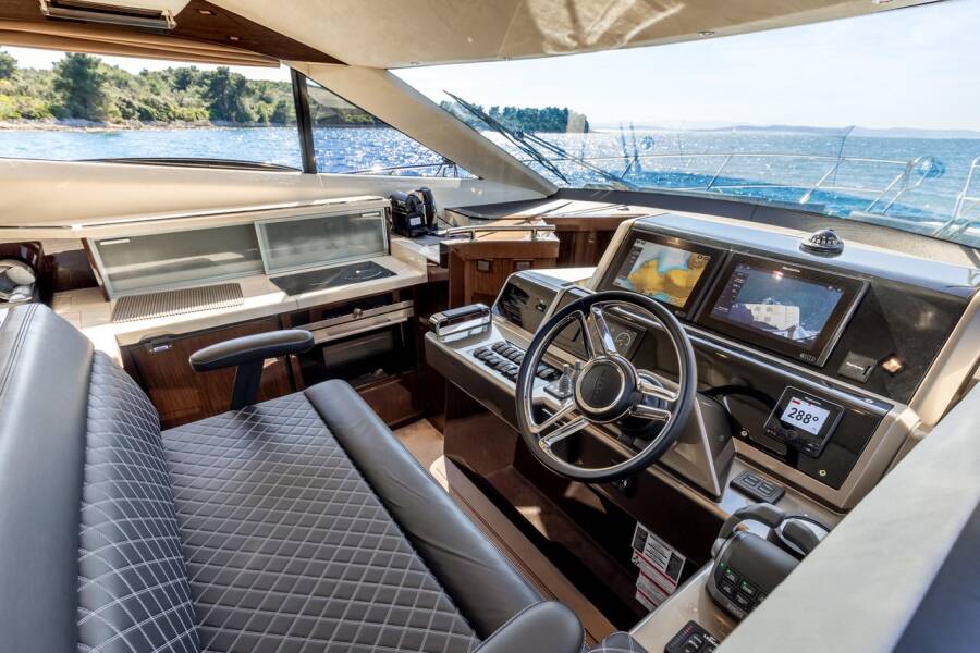 Galeon 420  | Amber Blue