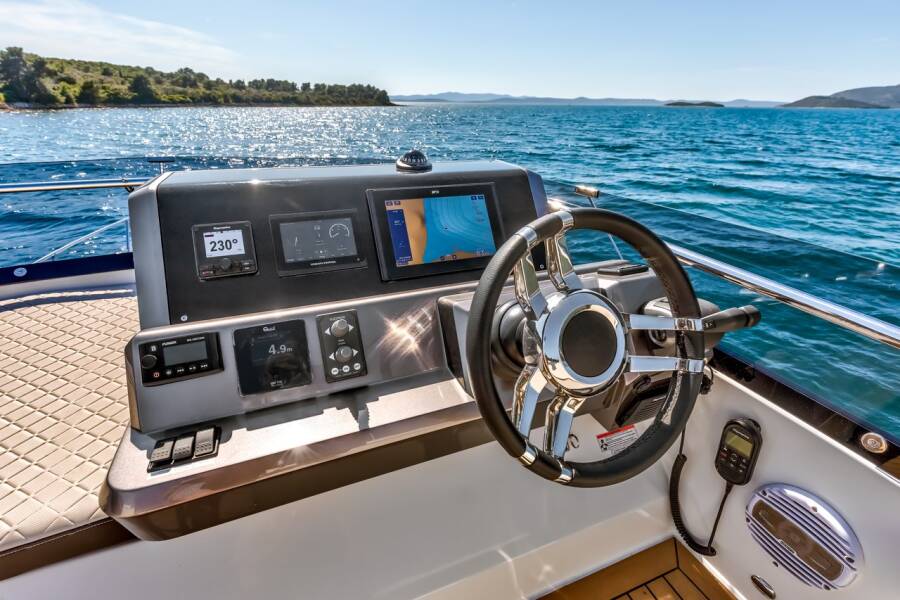 Galeon 420  | Amber Blue