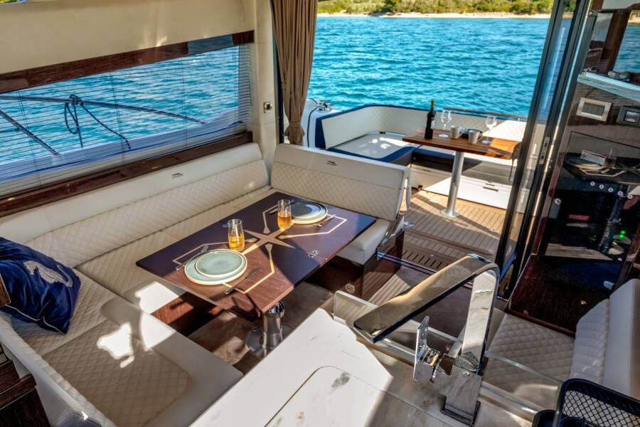 Galeon 420  | Amber Blue