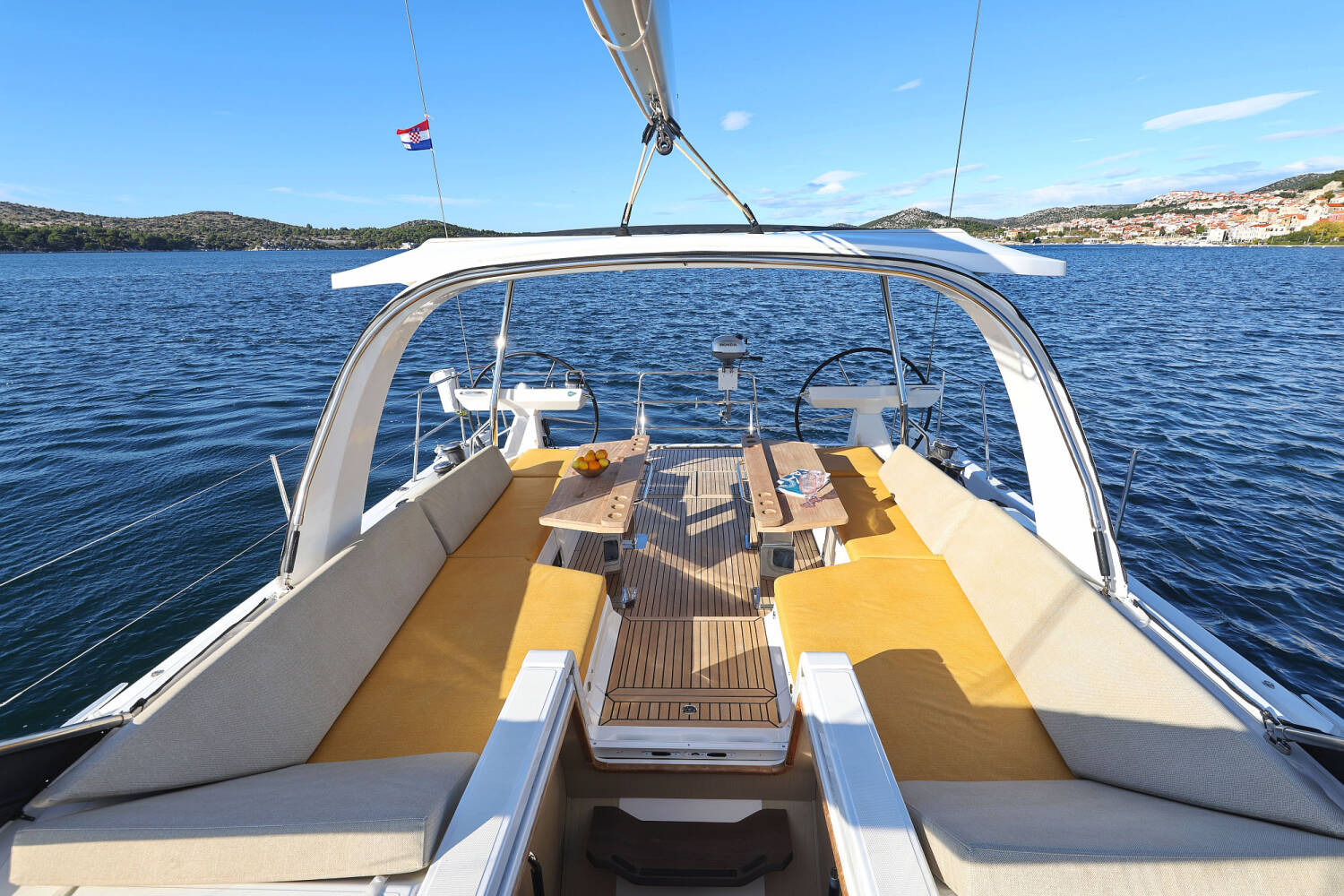 Jeanneau 60 | Friends