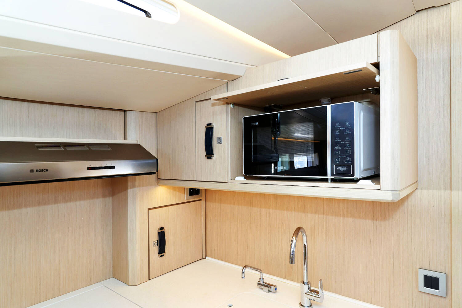 Jeanneau 60 | Friends