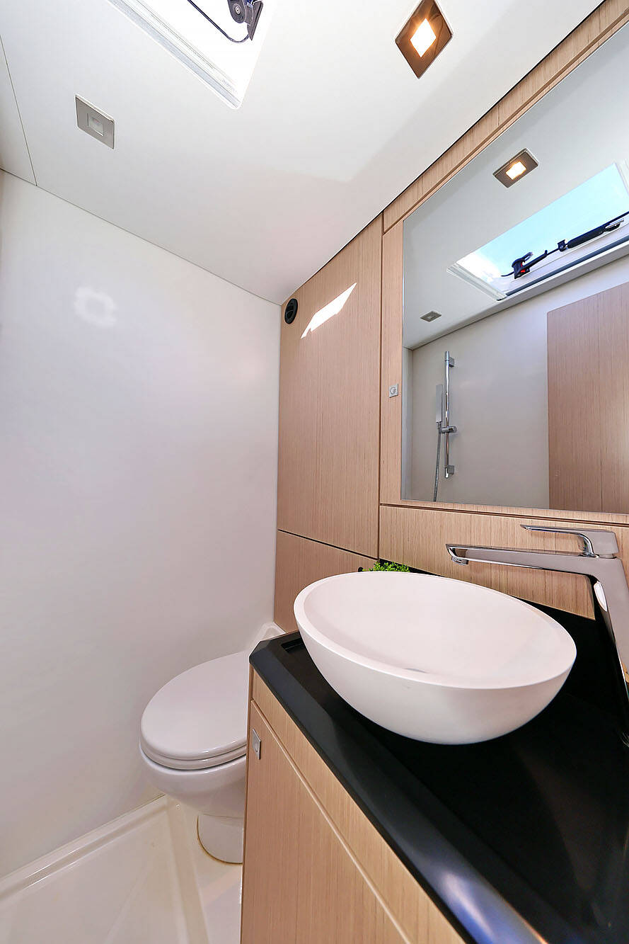 Jeanneau 60 | Friends